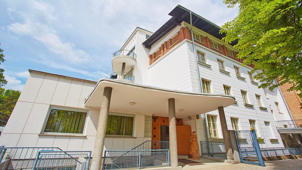 Saint Ignatius Retreat House Bed & Breakfast Ljubljana Bagian luar foto