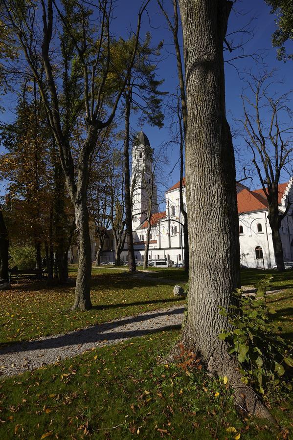 Saint Ignatius Retreat House Bed & Breakfast Ljubljana Bagian luar foto