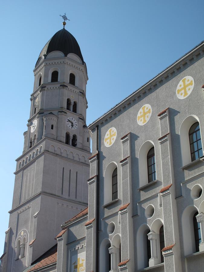 Saint Ignatius Retreat House Bed & Breakfast Ljubljana Bagian luar foto