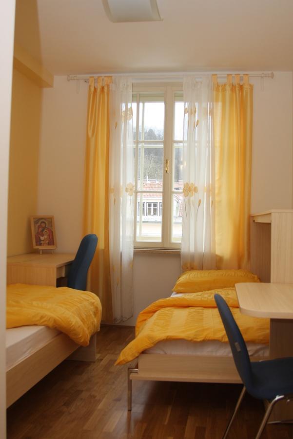 Saint Ignatius Retreat House Bed & Breakfast Ljubljana Bagian luar foto